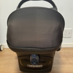 (お話し中です)チャイルドシート(日差し除け付き)の画像