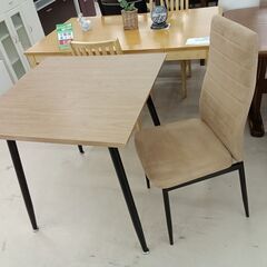 リユースのサカイ栃木店★ジモティ割あり★  ダイニングテーブル ベージュ W75×D75×H76 クリーニング済み TC11349の画像