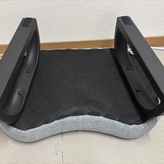 正座椅子 あぐらの画像