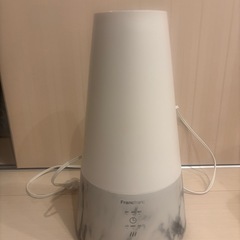 棚付きハンガーラック  扇風機 ヒーター 加湿器 蓋付きbox
の画像