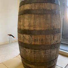 サントリーウイスキー樽　ディスプレイ、テーブルの画像