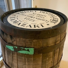 サントリーウイスキー樽　ディスプレイ、テーブルの画像