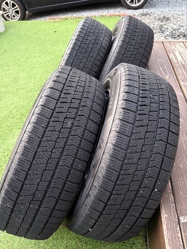 《お取引中》スタッドレス ブリ ザックVRX2 195/65R15