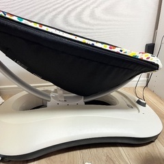 4moms の電動バウンサーの画像