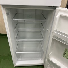 211 ヤマダセレクト　大きめサイズ　冷蔵庫　中型　236L 200L強　小型　一人暮らし　同棲使用も可の画像