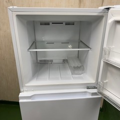 211 ヤマダセレクト　大きめサイズ　冷蔵庫　中型　236L 200L強　小型　一人暮らし　同棲使用も可の画像