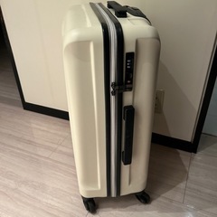 スーツケースの画像