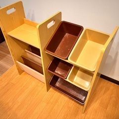 おもちゃラックの画像