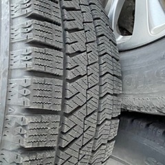 今月締め切り　掲載終了　ライズ　RIZE ロッキー　早い者勝ち　195/65R16 スタッドレスタイヤ　BRIDGESTONE　VRX2　ブリヂストン製16インチアルミホイール４本セット　ホイール美品　ライズ、ロッキー　　4穴　の画像