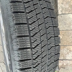 今月締め切り　掲載終了　ライズ　RIZE ロッキー　早い者勝ち　195/65R16 スタッドレスタイヤ　BRIDGESTONE　VRX2　ブリヂストン製16インチアルミホイール４本セット　ホイール美品　ライズ、ロッキー　　4穴　の画像