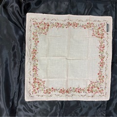 未使用品　バーバリー　ハンカチ　ピンク　一部シミアリの画像