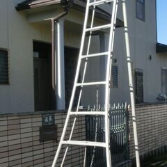 （交渉中）アルミ 園芸用三脚脚立の画像