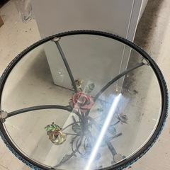 ロ 2510-706 アンティーク風 ガラステーブル バラモチーフ キズ 汚れありの画像