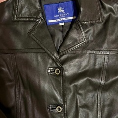 バーバリーブルーレーベル　レザーコートの画像
