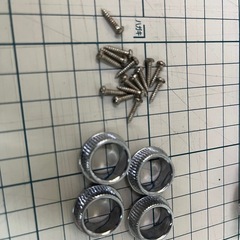 Squier Standard series Jazz Bassペグ・ヘッド部品の画像