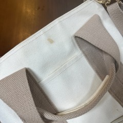 収納多めのバックの画像