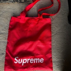 supremeバックの画像