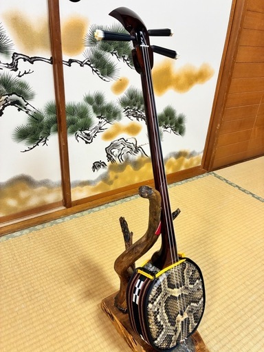 沖縄三線！新品！！黒木！上質黒檀！真壁型 ！本蛇皮　本張り【一枚張り】③
