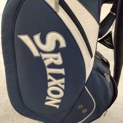 SRIXON（スリクソン）のキャディバッグの画像