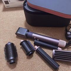 ダイソンドライヤー一式を格安販売します。の画像