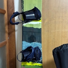 [週末まで値引き]スノボー板、ブーツセットの画像