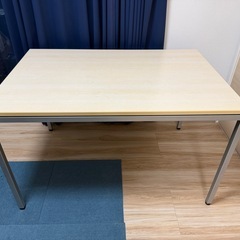 オフィステーブルの画像