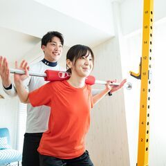 【NEW OPEN】女性の「変わりたい」を支えるトレーナーを募集！未経験もOK！ / 那覇市の画像