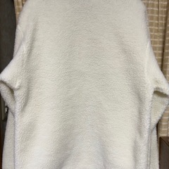 GU トップス
の画像