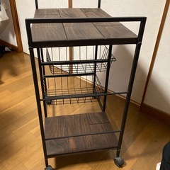 お渡し予定者決定しました　
キッチンワゴンの画像