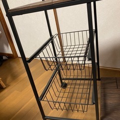 お渡し予定者決定しました　
キッチンワゴンの画像