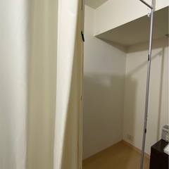 【引渡予定者決定済
】つっぱりカーテン/間仕切りの画像