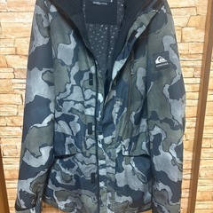 美品 クイックシルバー アウター スノボ XL 迷彩の画像