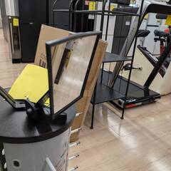 【ジャングルジャングル岸和田和泉インター店】サングラススタンド 和泉市 堺市 岸和田市 泉大津市 高石市 泉北郡熊取町の画像