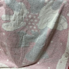 ＜未使用＞ミニー大判バスタオル　赤水玉の画像