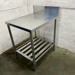 ステンレス製 作業台 バックガード付 W600×D750×H800 厨房 厨房機器 店舗 店舗用品 コンロ台 キッチン用品 中段あり Y2352YGの画像