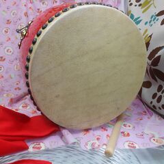 17.500円　エイサー大太鼓30cm　サージ/モス布と撥付き　の画像