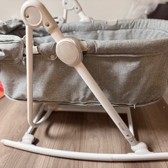 YATOMI ベビーベッド　バウンサー　お昼寝チェアの画像