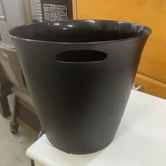 リサイクルショップどりーむ荒田店】No.4349 ゴミ箱 黒色 シンプル ブラックの画像