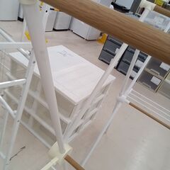 リユースのサカイ栃木店★ジモティ割あり★  物干しラック ホワイト×ベージュ W78×D66×H131.5 クリーニング済み TC11362の画像