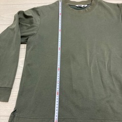 UNIQLO ユニクロ エアリズム　長袖Tシャツ ロンT カーキ 無地の画像
