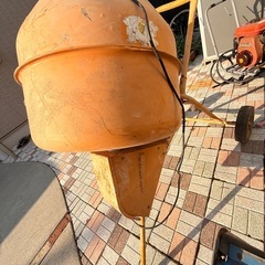 電動コンクリートミキサーの画像