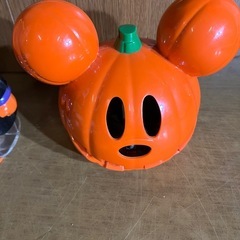 ジャックオーランタンのランプと貯金箱の画像