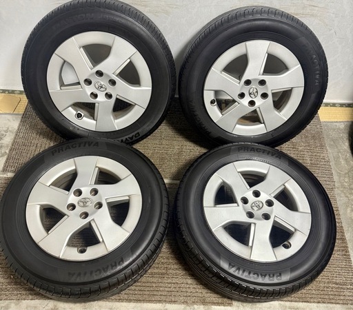 2023プリウス純正
のホイールセット