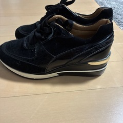 レディーススニーカー未使用品23.523.5の画像