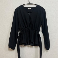 トップス　ブラウスの画像