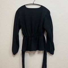 トップス　ブラウスの画像