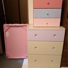 タンス　ドレッサー　テーブルの画像