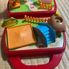 アンパンマン　持ち運びおもちゃ　遊園地の画像