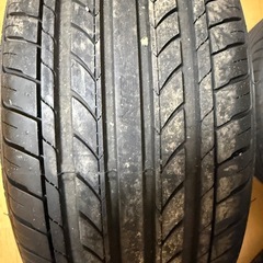 215/40/17バリ溝たいやタイヤの画像
