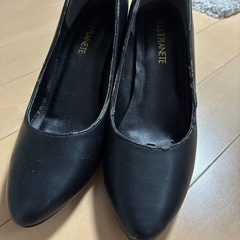譲ります！！パンプスブラック23.5cm中古の画像